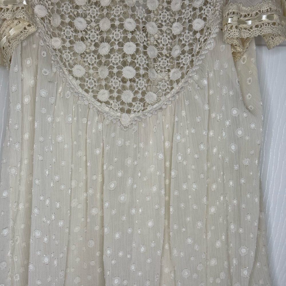 Lilly Mason Bohemia Style Dress Size M Women's with Dip-Dye Cream and Beige Lace - Picture 9 of 11